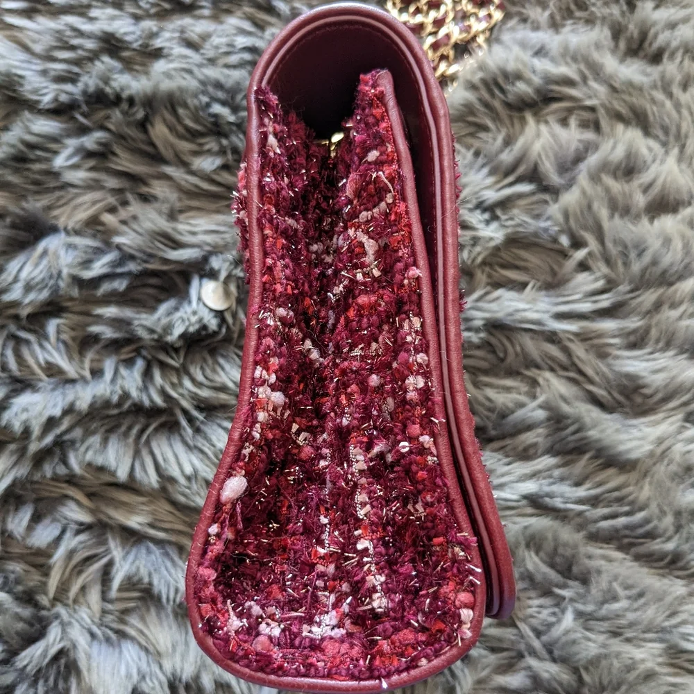 Tory Burch Crossbody Handbag. - Picture 15 of 15